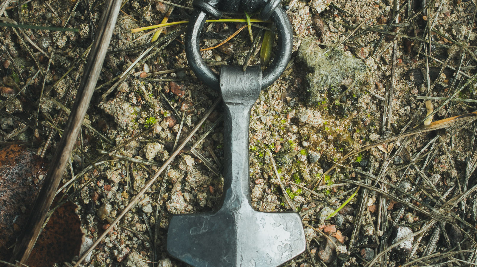 Forged mjolnir pendant