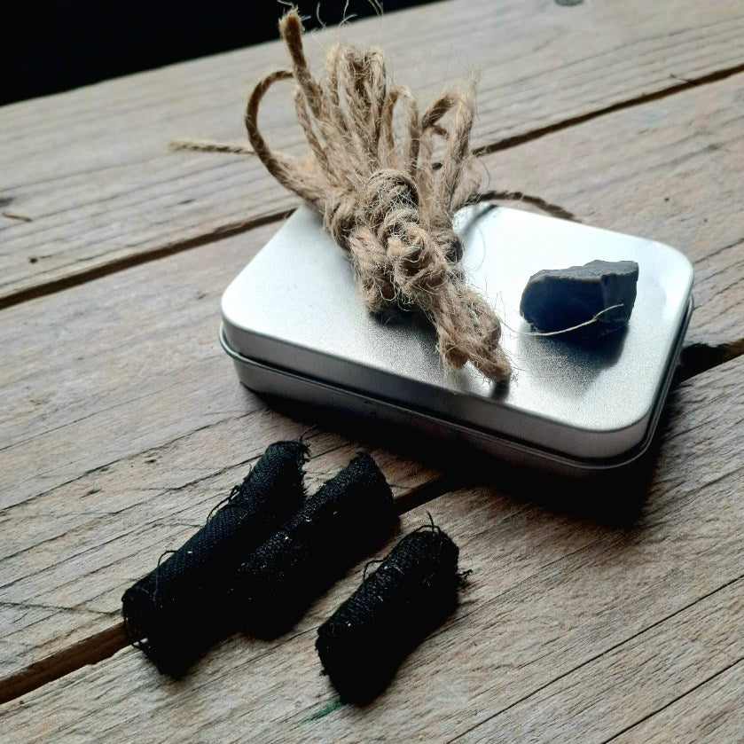 flint striker fire making kit