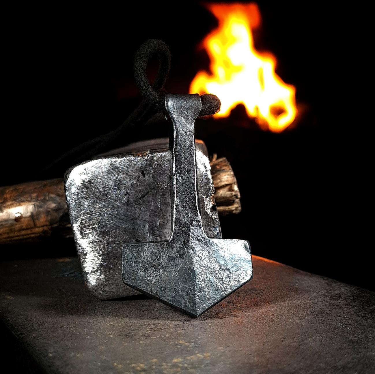 hand forged thors hammer pendant