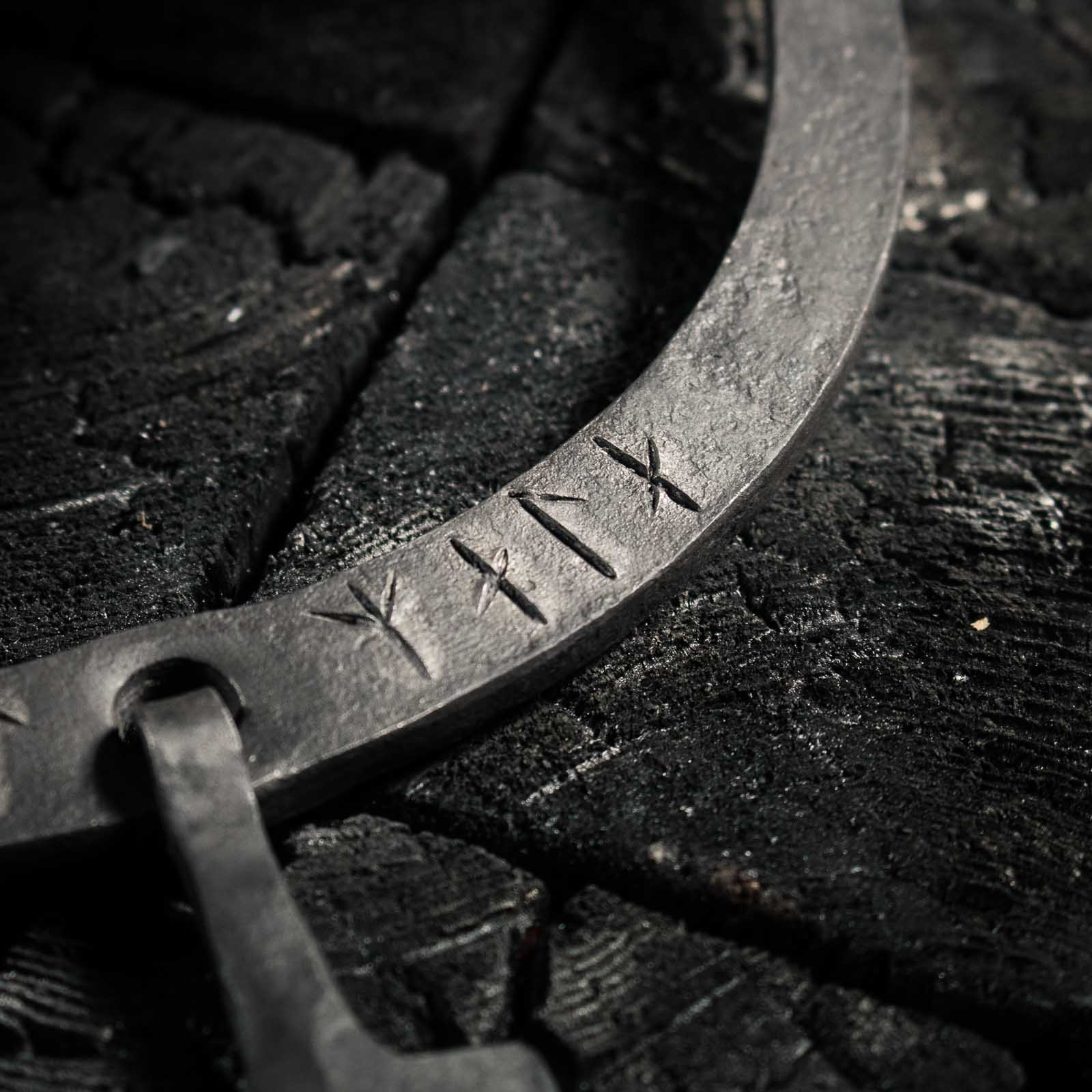 runes engraved on an oath ring