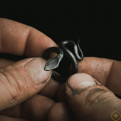 "Nidhögg" Vikinginspirerad ring