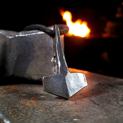 hand forged mjolnir pendant