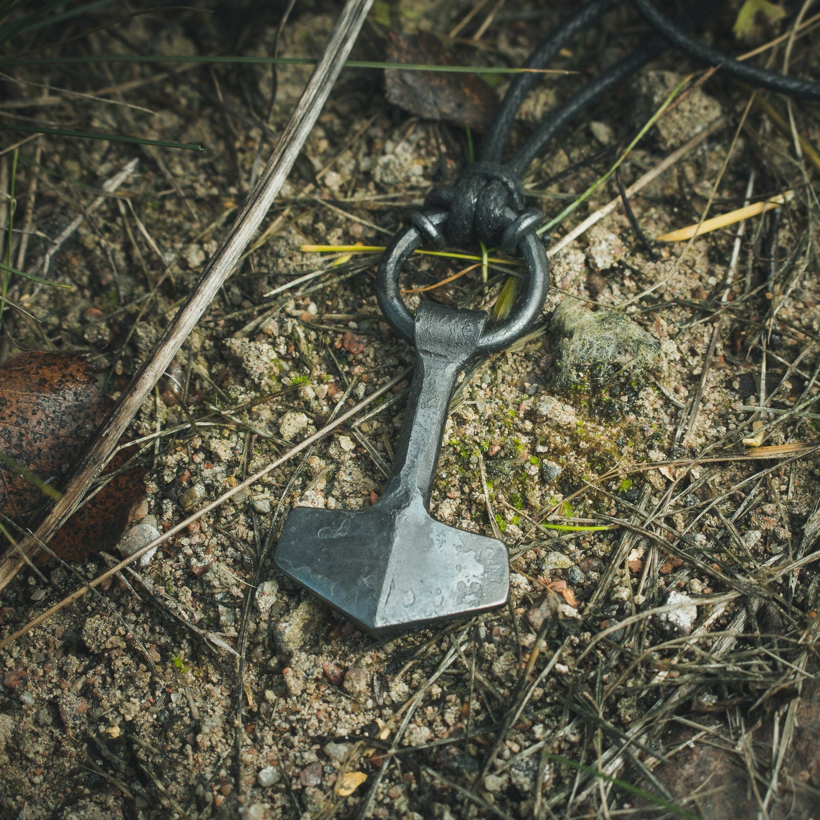 Mjolnir pendant (with ring)